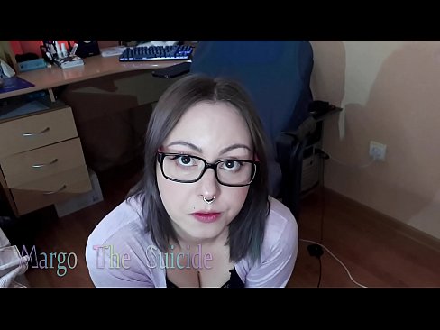 ❤️ Сексуальная Девушка В Очках Глубоко Сосет Фаллоимитатор На Камеру ️❌ Качественное порно на нашем сайте ️